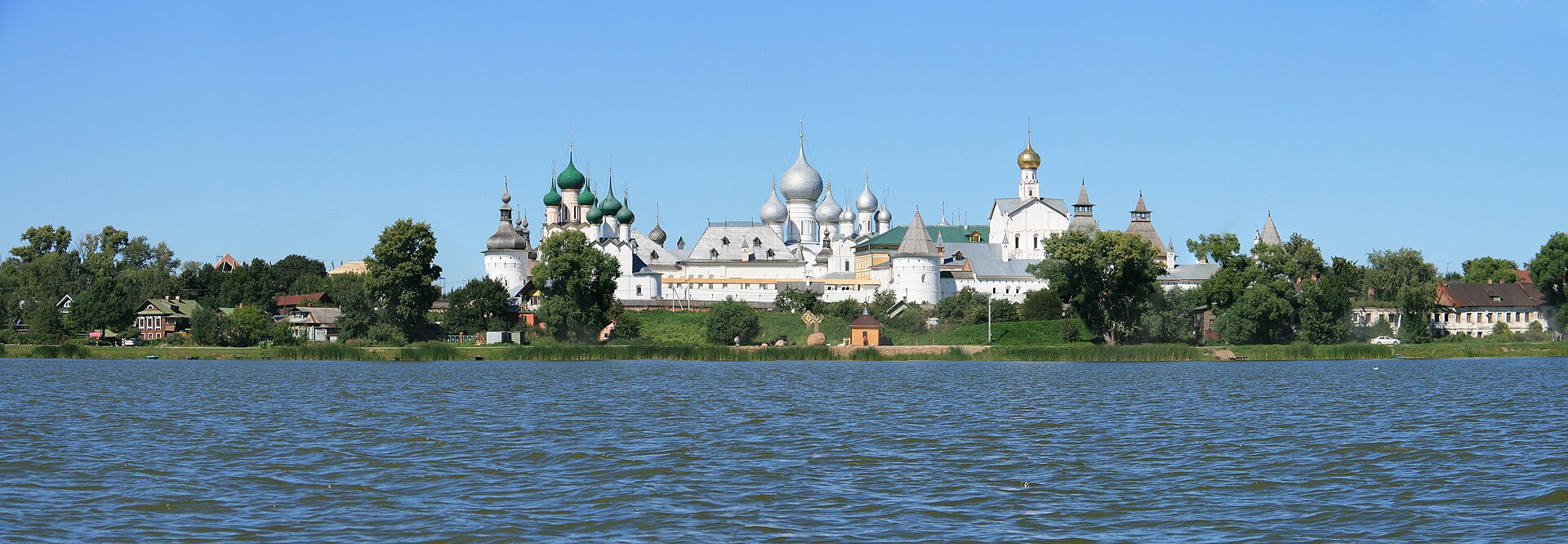 Rostov Veliky Kremlin and Lake Nero Tour